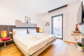 Central & Elegant Room near the station Bari